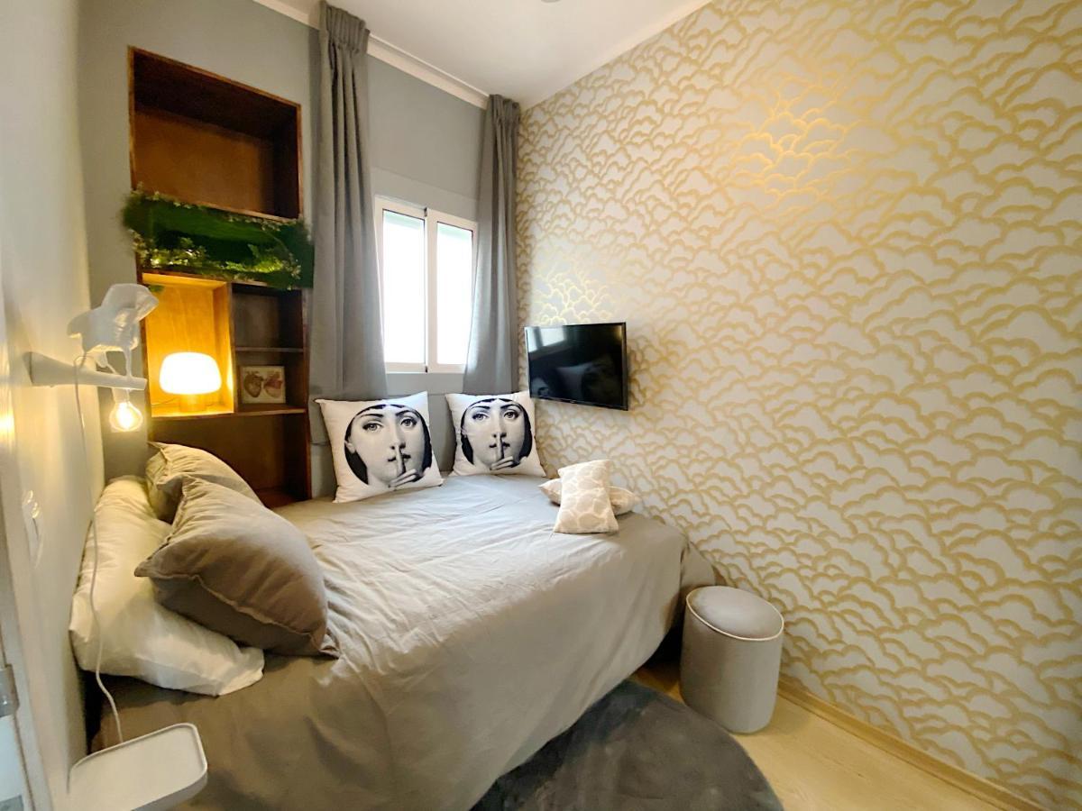 Abbott Apartment - 1 Min From The Beach - 100M2 - Sleeps 8 Sitges Bagian luar foto