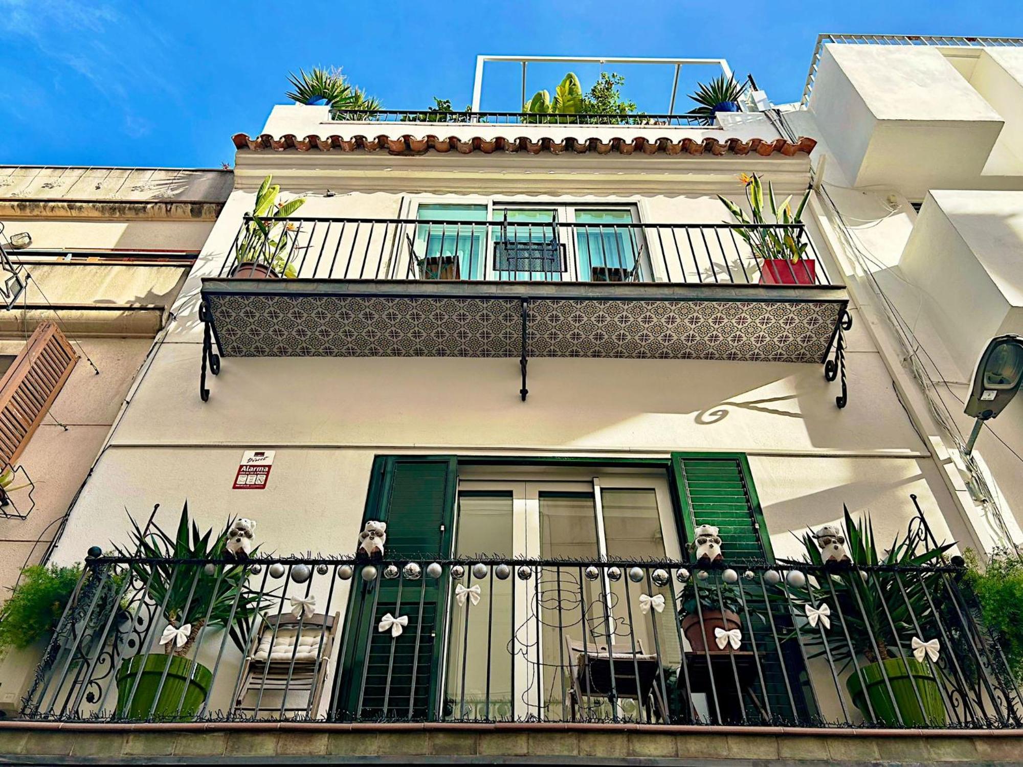 Abbott Apartment - 1 Min From The Beach - 100M2 - Sleeps 8 Sitges Bagian luar foto