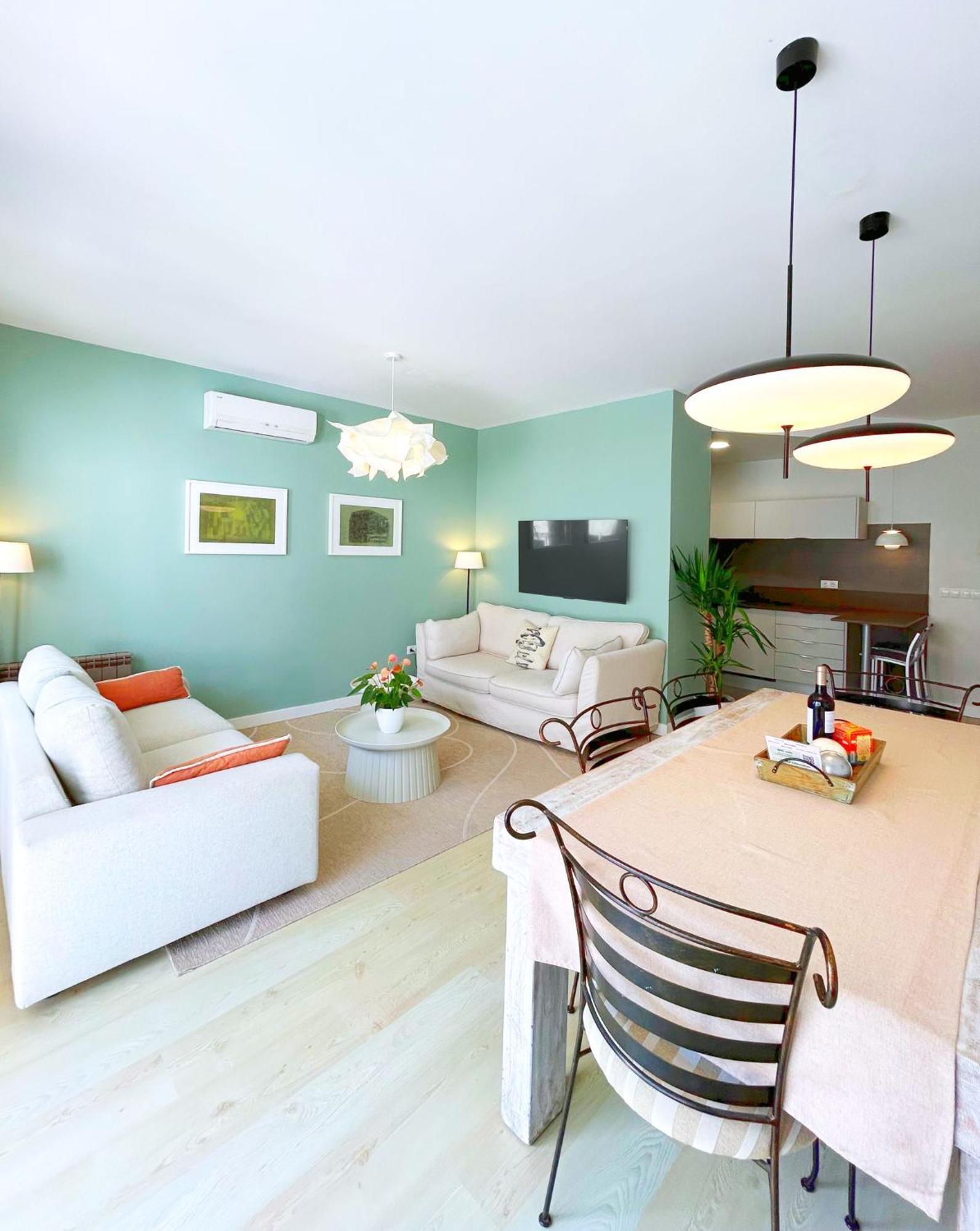 Abbott Apartment - 1 Min From The Beach - 100M2 - Sleeps 8 Sitges Bagian luar foto